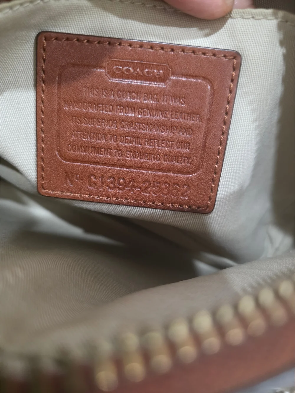 Vintage Coach Distressed Brown Leather Crossbody bag - Picture 11 of 11